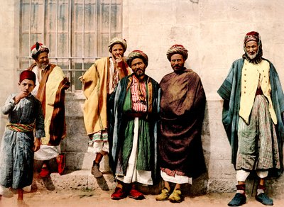 Campesinos cristianos de la región de Belén, c.1880-1900 de Swiss Photographer